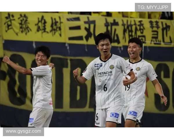 仲仲间隼斗独造两球，柏太阳神力擒横滨FC